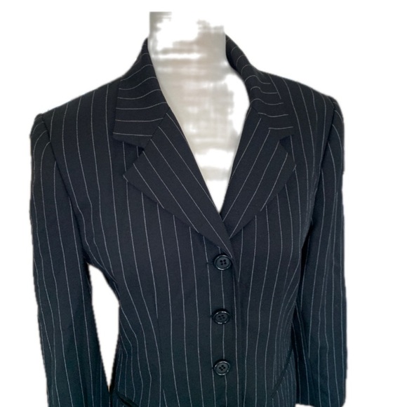Jacqueline Ferrar Blazer Size 8 Pinstripe Black White Classic Fit - Picture 3 of 13